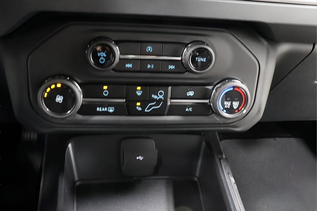2025 Ford Bronco 2-Door Base - Photo 9