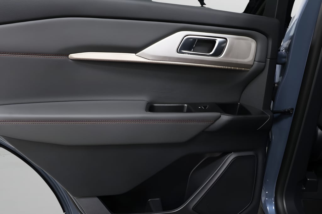 2026 Ford Explorer Active - Photo 22
