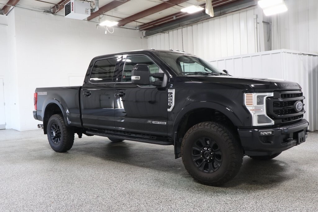 2022 Ford F-250 photo 2