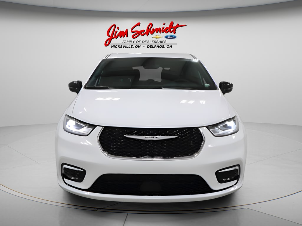 Used 2026 Chrysler Pacifica Select Minivan/Van