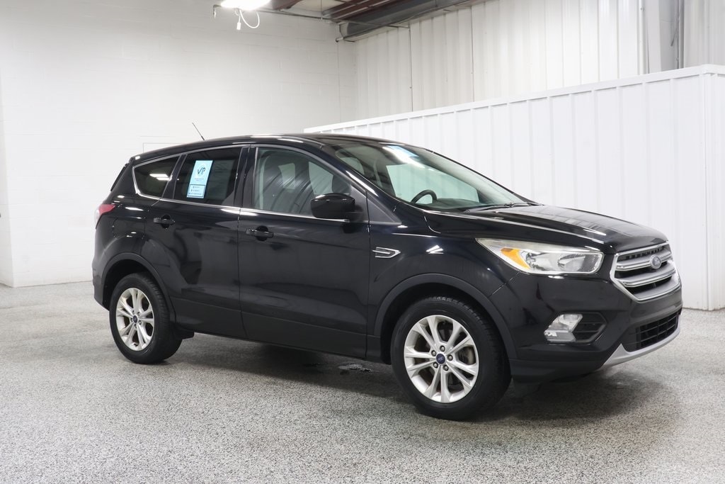 Used 2017 Ford Escape SE with VIN 1FMCU0GD9HUE33410 for sale in Hicksville, OH