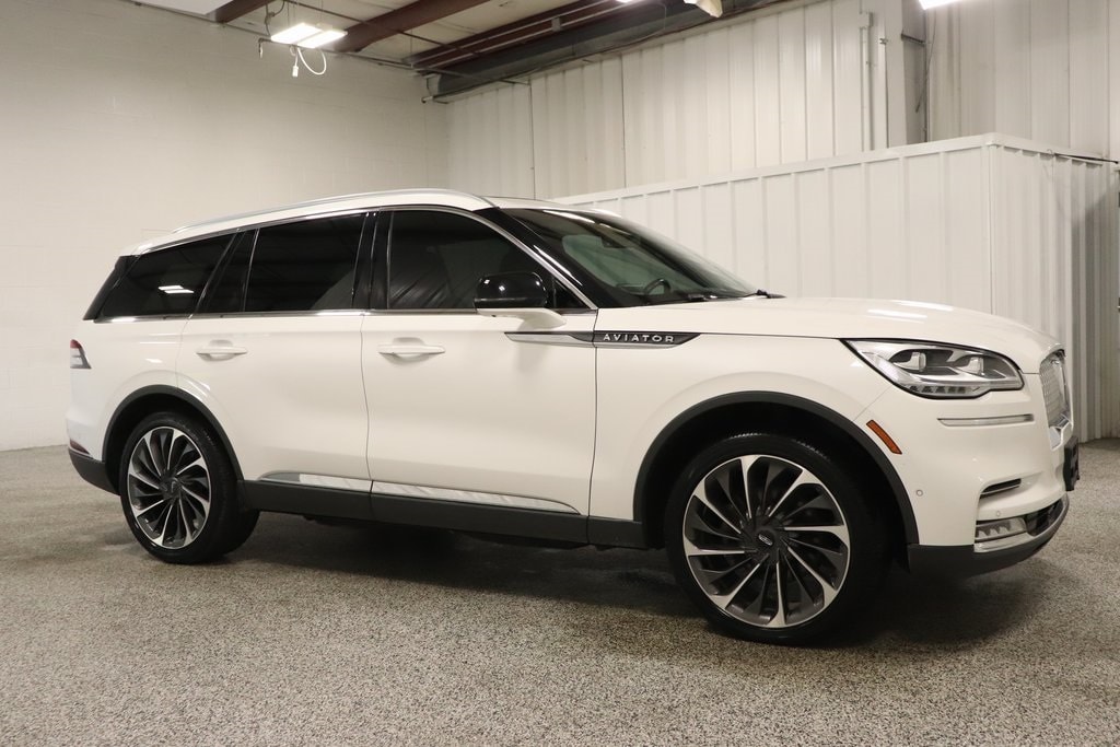 Used 2021 Lincoln Aviator Reserve with VIN 5LM5J7XC1MGL05198 for sale in Hicksville, OH