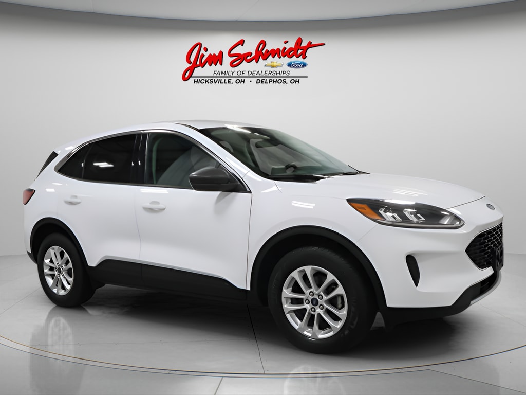 Used 2022 Ford Escape SE with VIN 1FMCU9G62NUB54852 for sale in Hicksville, OH