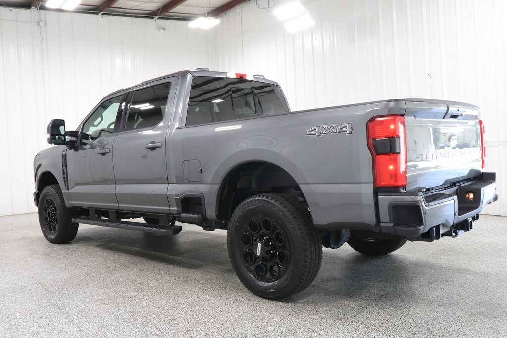 2026 Ford F-350 photo 3