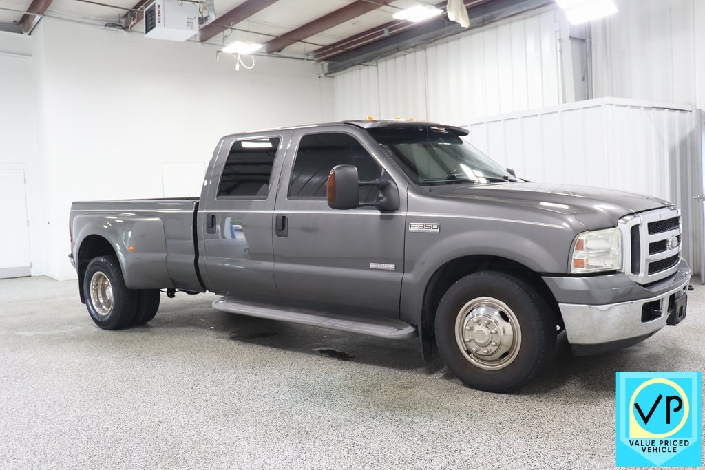 Used 2006 Ford F-350 Super Duty XLT with VIN 1FTWW32P26ED56935 for sale in Hicksville, OH