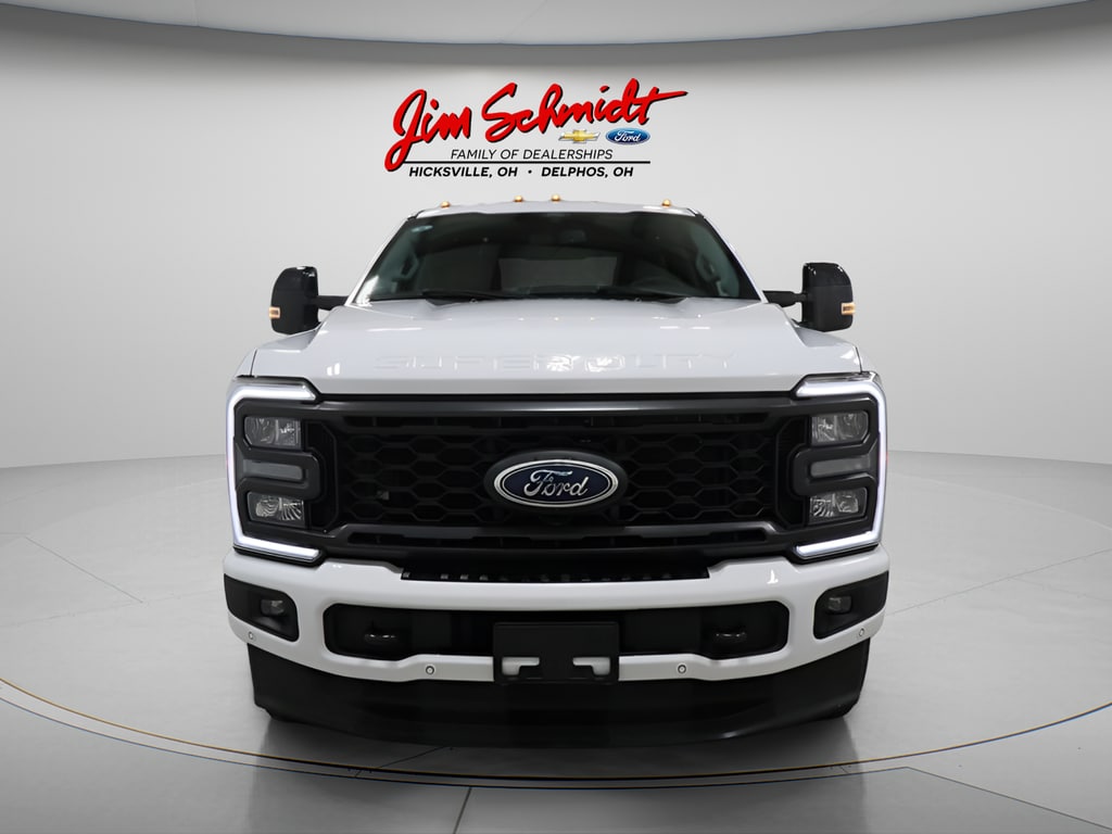 Used 2024 Ford F-250SD Lariat Truck