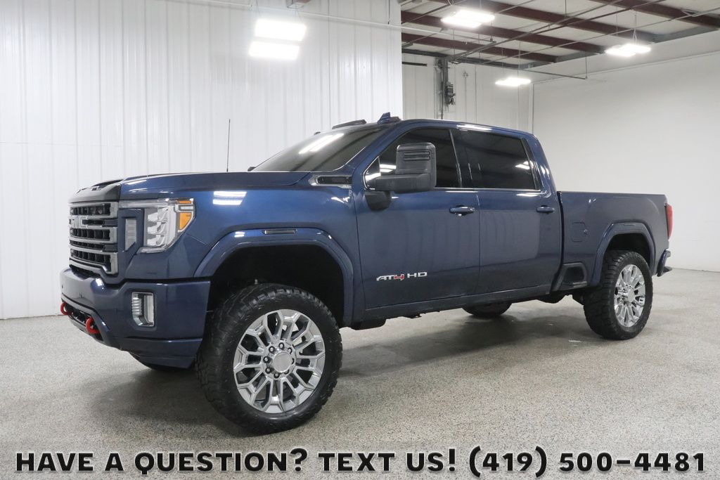 2020 GMC Sierra 4WD Crew Cab Standard Box AT4's photo