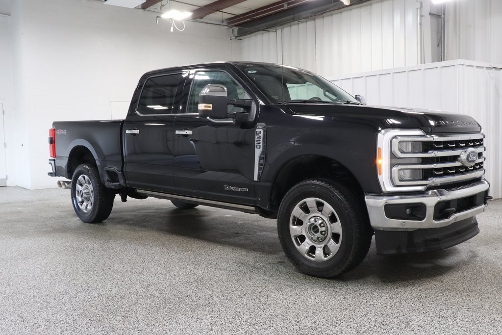 2023 Ford F-350 photo 2