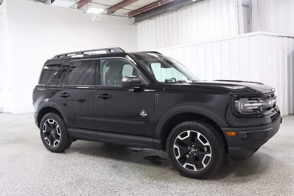Used 2022 Ford Bronco Sport Outer Banks with VIN 3FMCR9C61NRE27620 for sale in Hicksville, OH