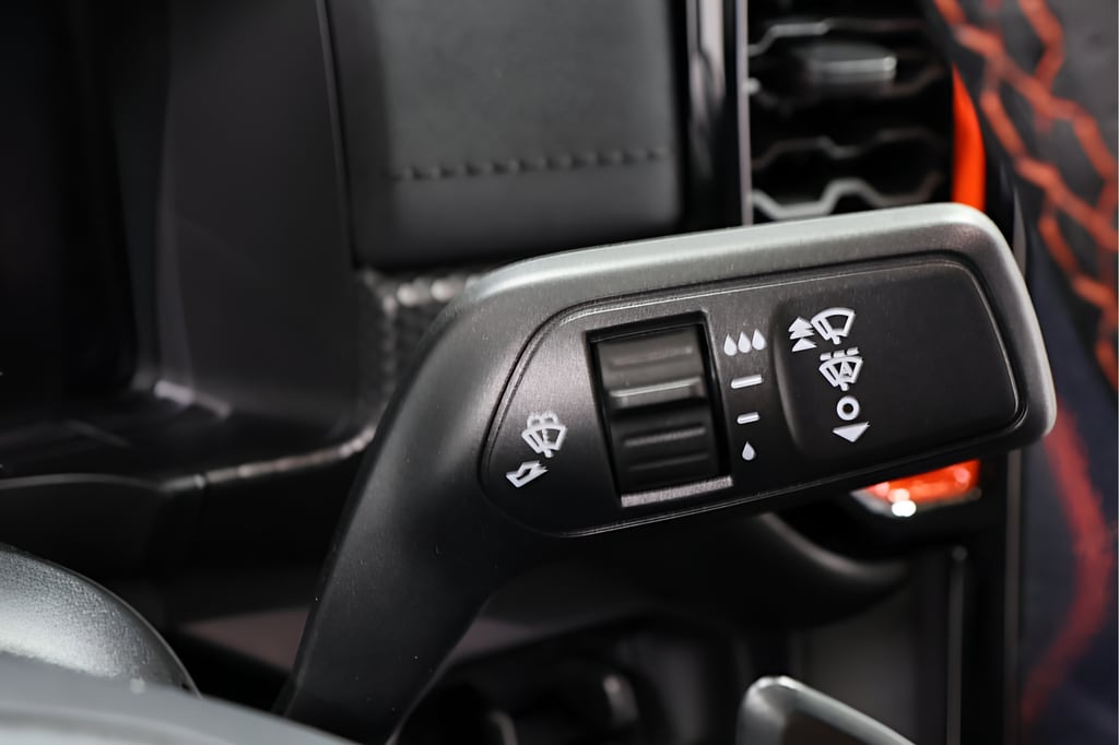 2025 Ford Ranger Raptor - Photo 16