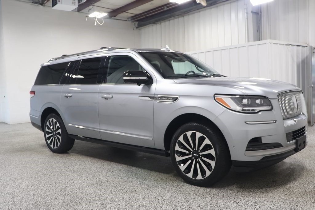 Used 2024 Lincoln Navigator Reserve L with VIN 5LMJJ3LG7REL10649 for sale in Hicksville, OH