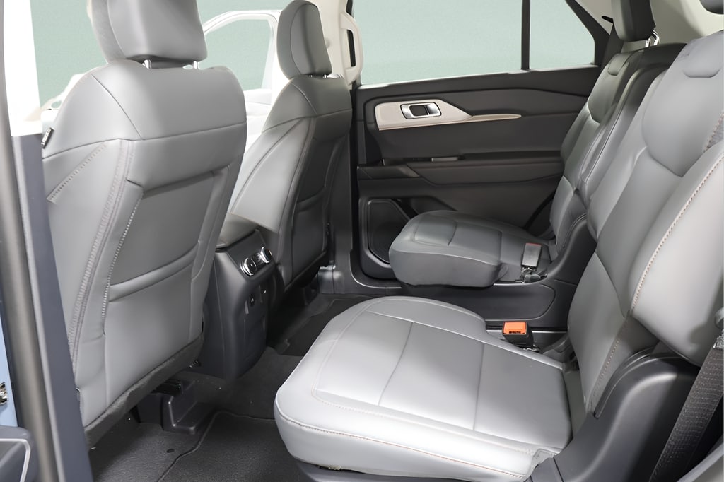2026 Ford Explorer Active - Photo 23
