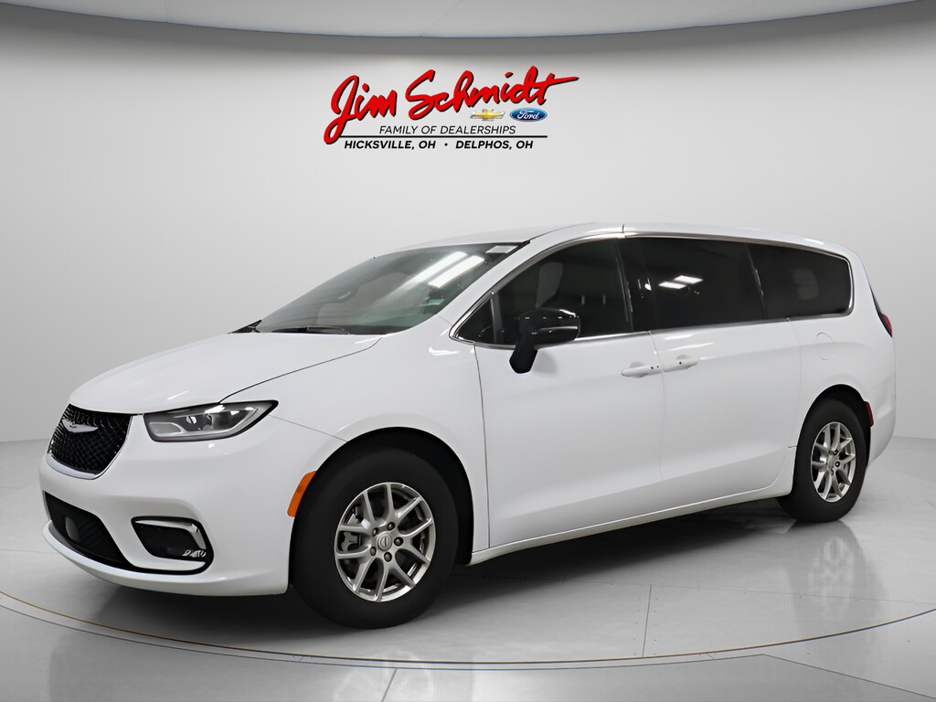 Used 2026 Chrysler Pacifica Select Minivan/Van