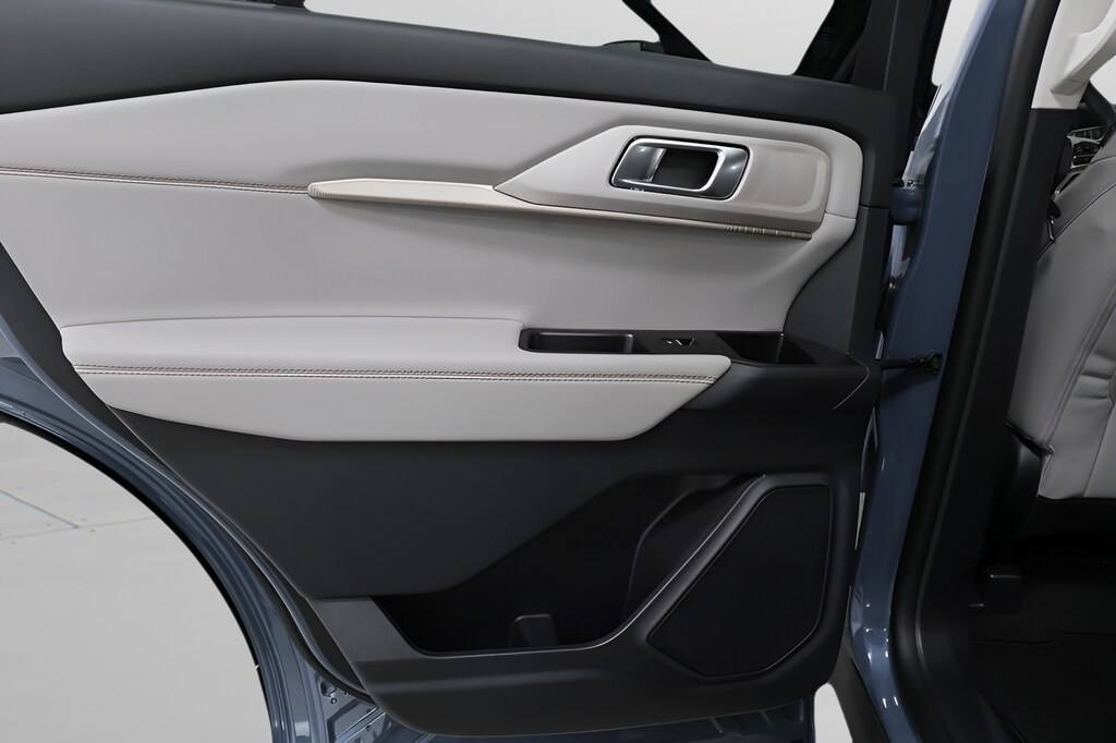 2026 Ford Explorer Active - Photo 23