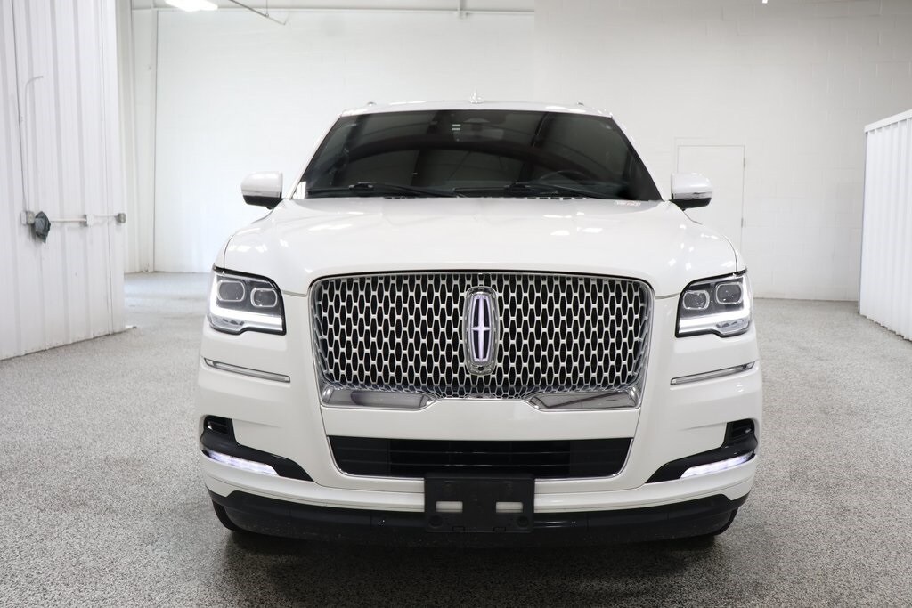 2023 Lincoln Navigator L Reserve photo 3