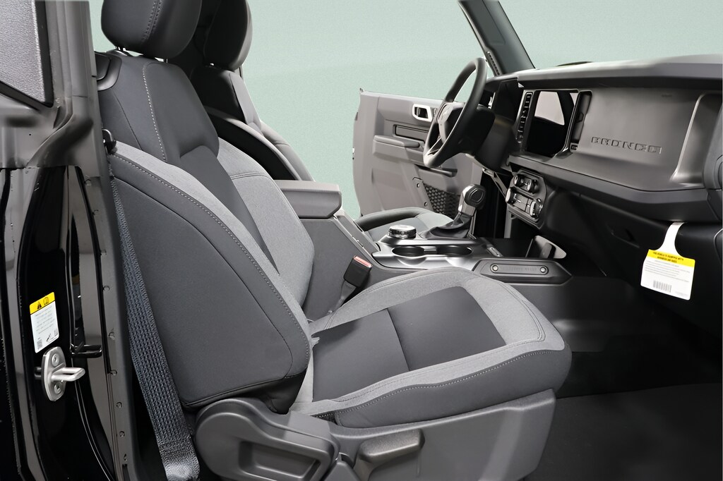2025 Ford Bronco 2-Door Base - Photo 24