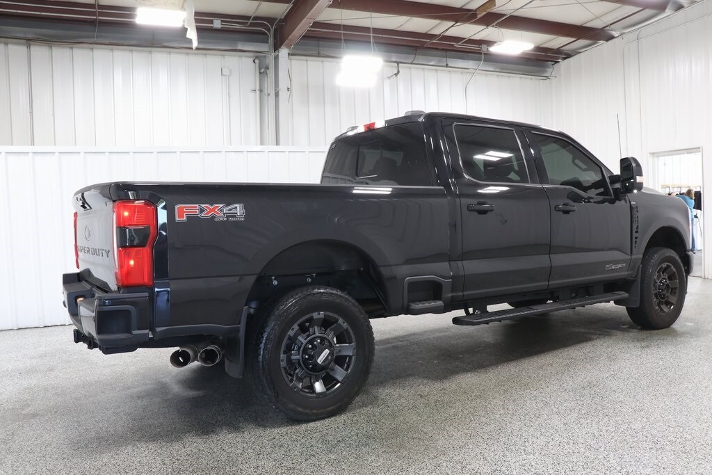2023 Ford F-350 photo 3