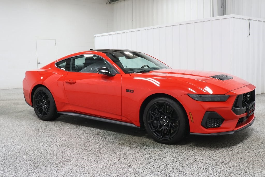 2024 Ford Mustang GT Premium photo 2