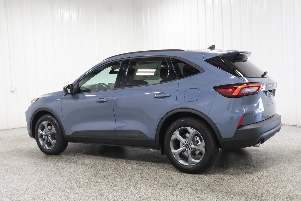 2025 Ford Escape ST-Line photo 2