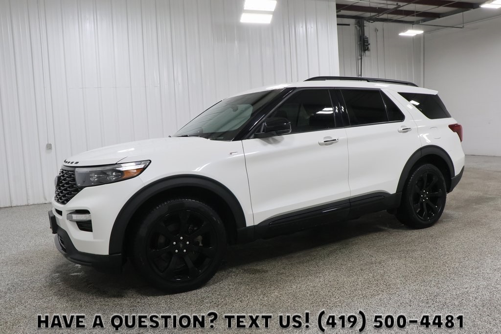 2023 Ford Explorer ST Line's photo