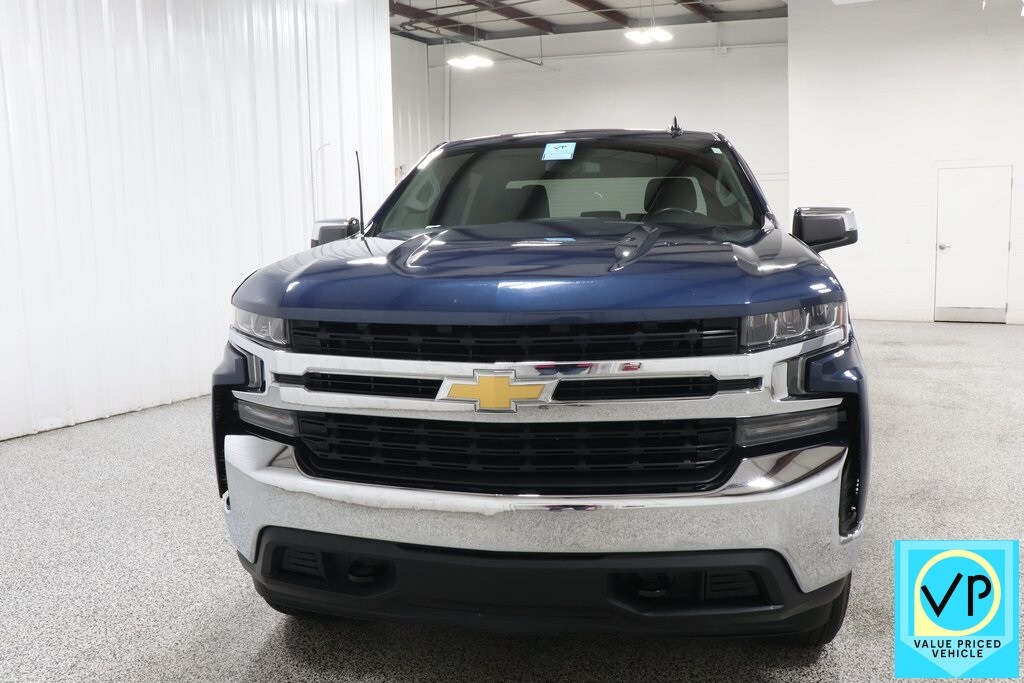 2019 Chevrolet Silverado 1500 LT photo 3