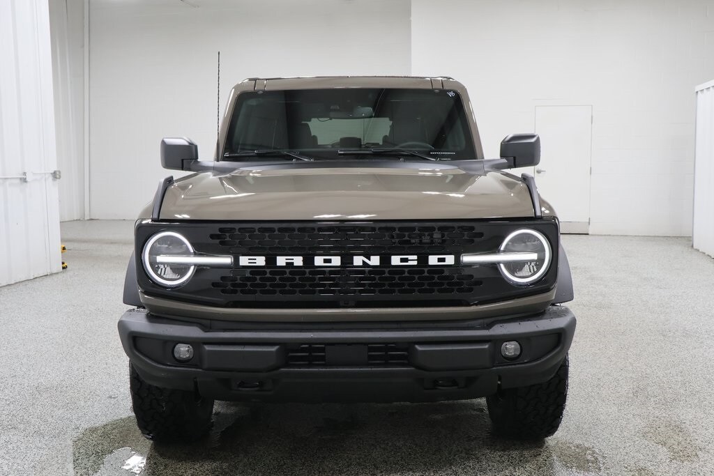 2025 Ford Bronco Outer Banks photo 3