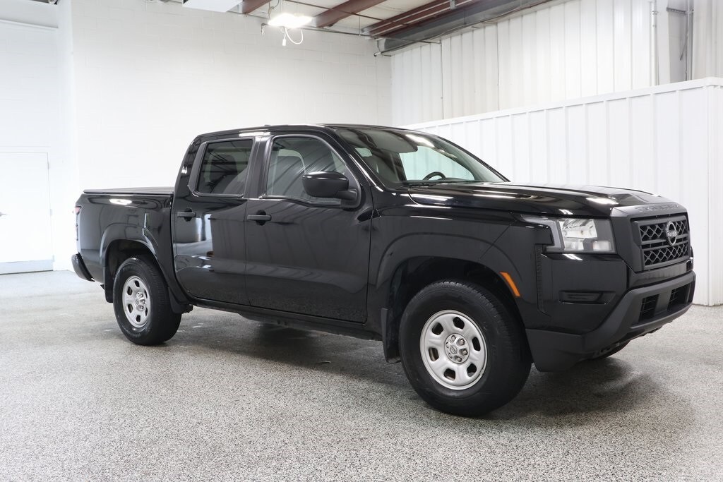 2022 Nissan Frontier S photo 2