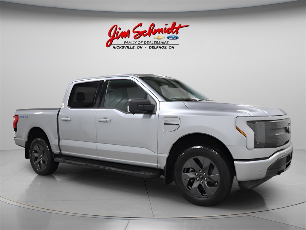 Used 2022 Ford F-150 Lightning XLT with VIN 1FTVW1EL8NWG06227 for sale in Hicksville, OH