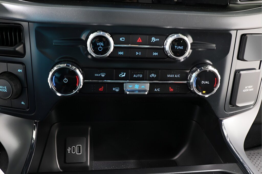 2025 Ford F-150 XLT - Photo 9