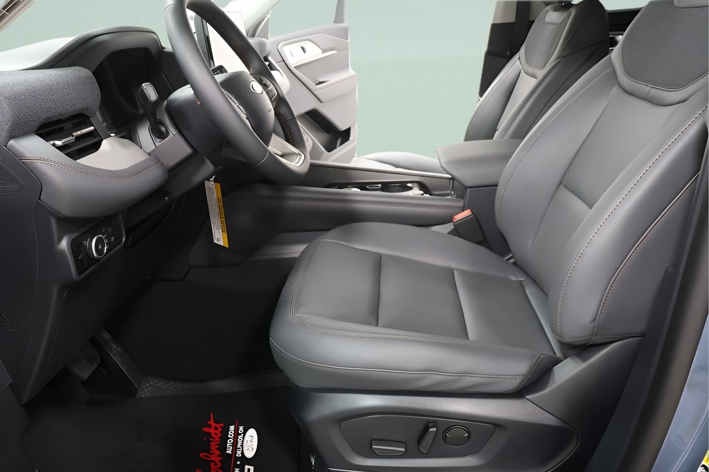 2026 Ford Explorer Active - Photo 19