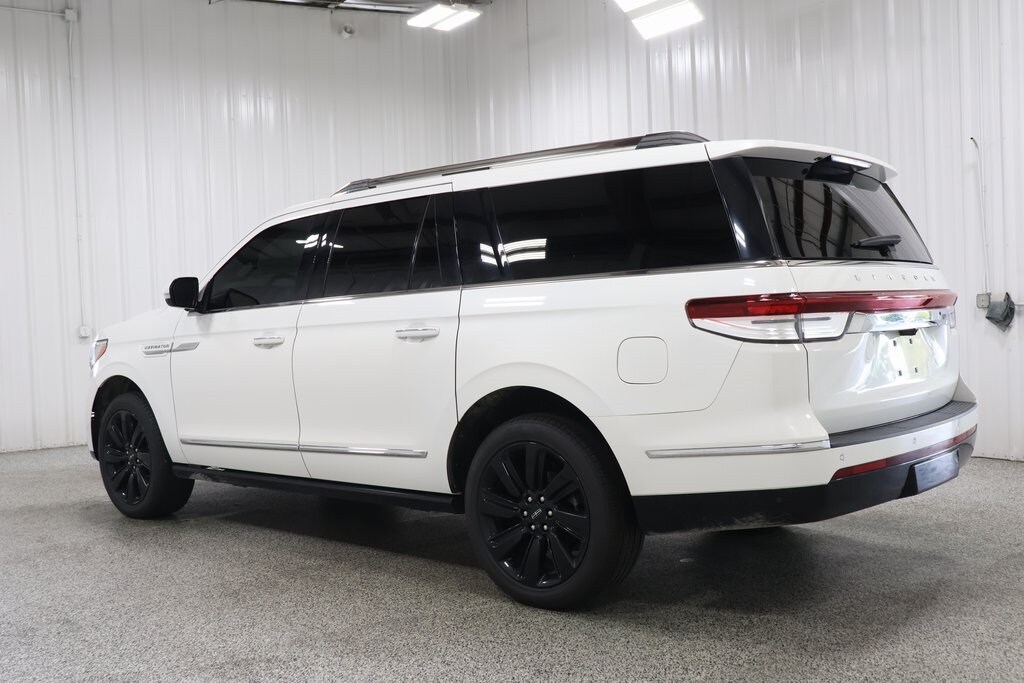 2023 Lincoln Navigator L Reserve photo 4