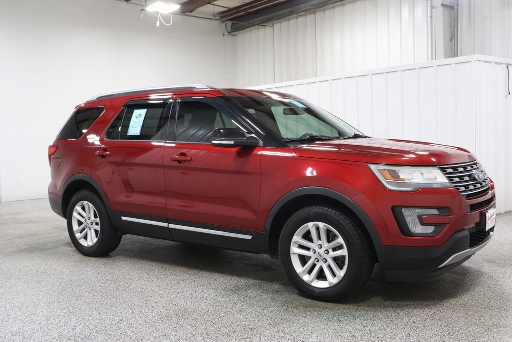 Used 2017 Ford Explorer XLT with VIN 1FM5K7DH6HGC09329 for sale in Hicksville, OH