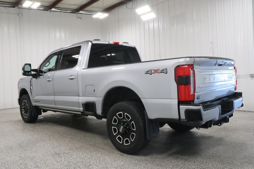 Used 2023 Ford F-250SD Platinum Truck