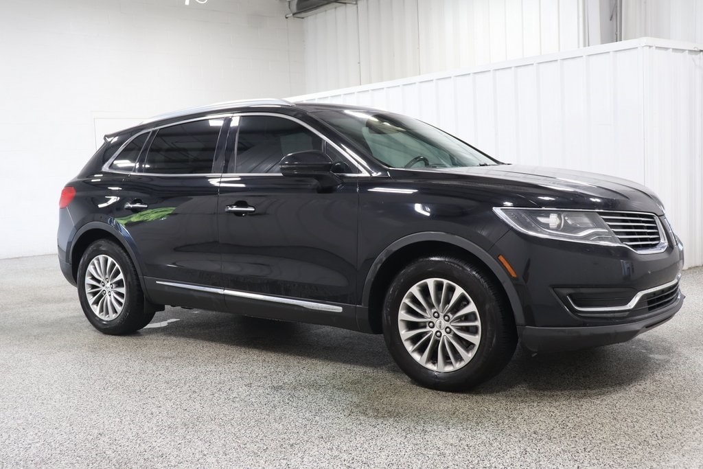 Used 2018 Lincoln MKX Select with VIN 2LMPJ6KR0JBL30313 for sale in Hicksville, OH
