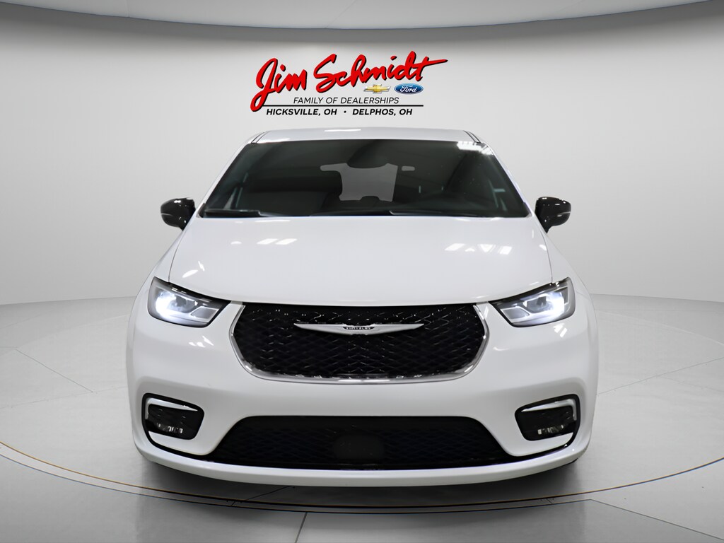 Used 2026 Chrysler Pacifica Select Minivan/Van