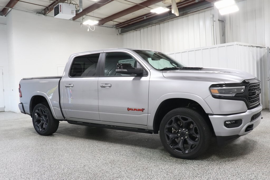 2023 Ram 1500 Limited photo 2