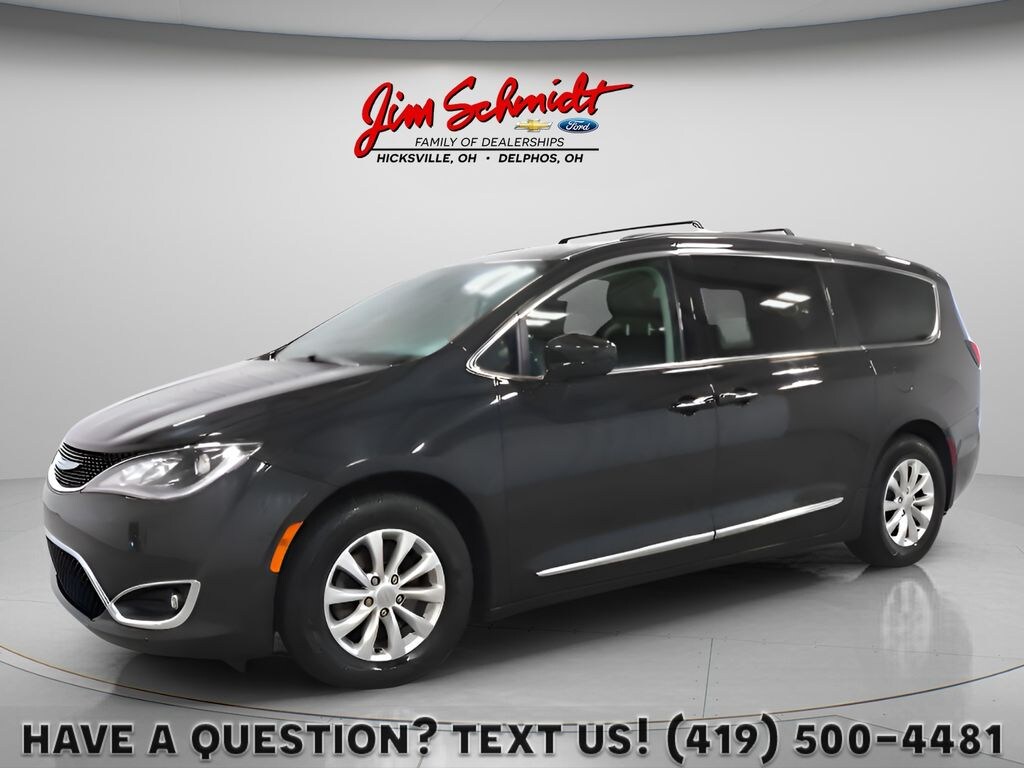 Used 2018 Chrysler Pacifica Touring L Minivan/Van