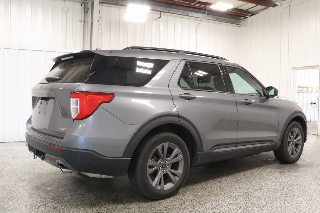 2023 Ford Explorer XLT photo 3