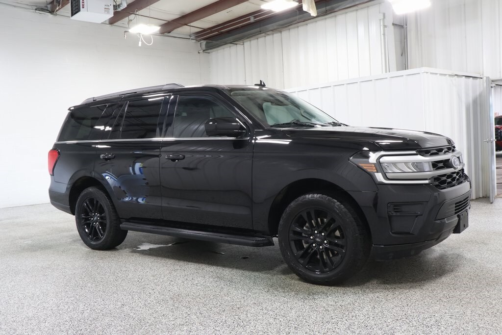 2024 Ford Expedition XLT photo 2