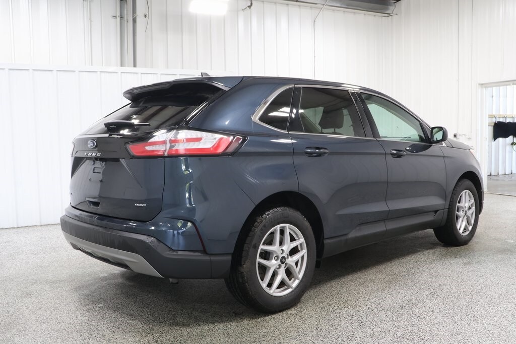 2024 Ford Edge SEL photo 3