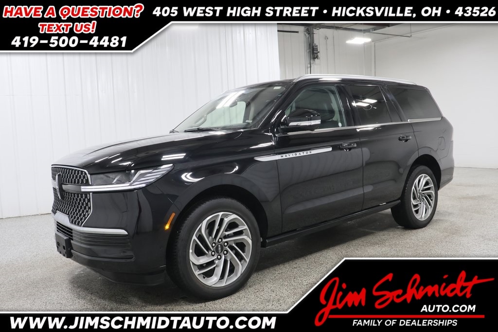 2025 Lincoln Navigator Reserve's photo