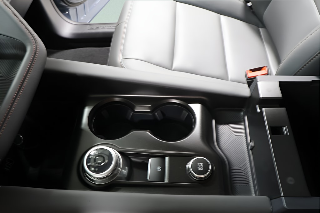 2026 Ford Explorer Active - Photo 17