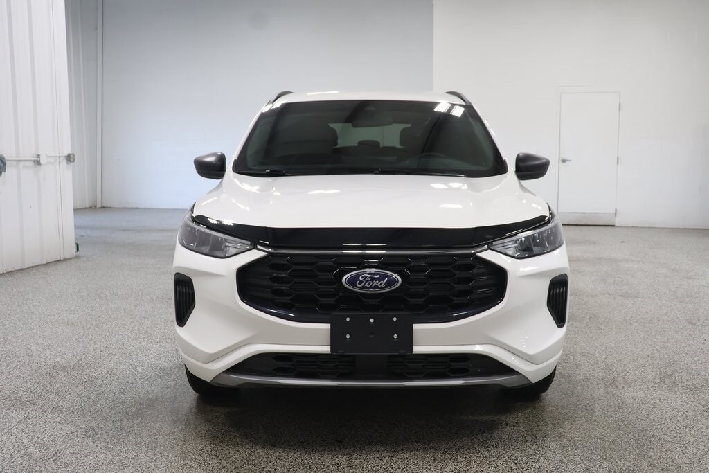 2024 Ford Escape ST-Line photo 2