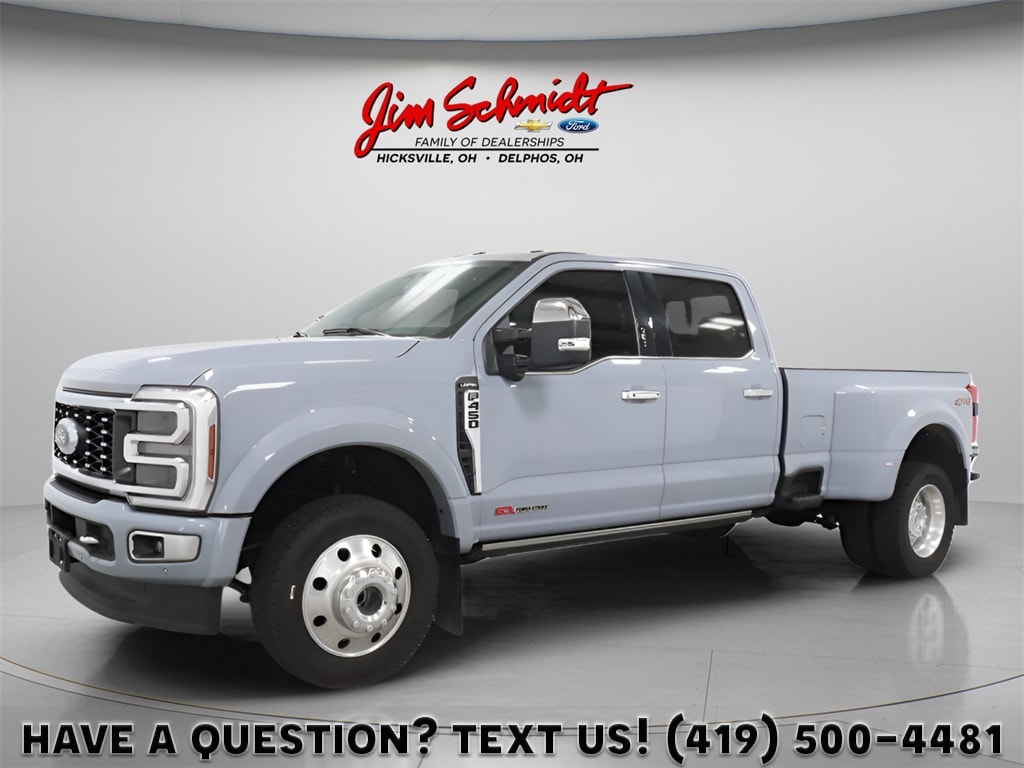 2024 Ford F-450 Super Duty Limited's photo