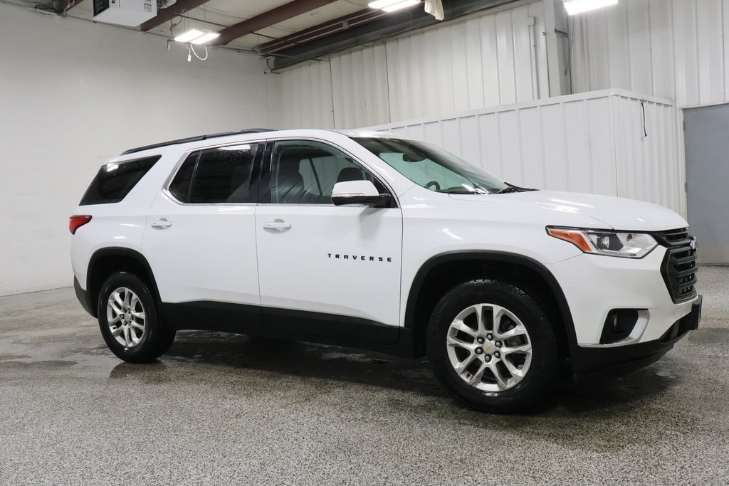 Used 2019 Chevrolet Traverse LT with VIN 1GNERGKWXKJ218859 for sale in Hicksville, OH