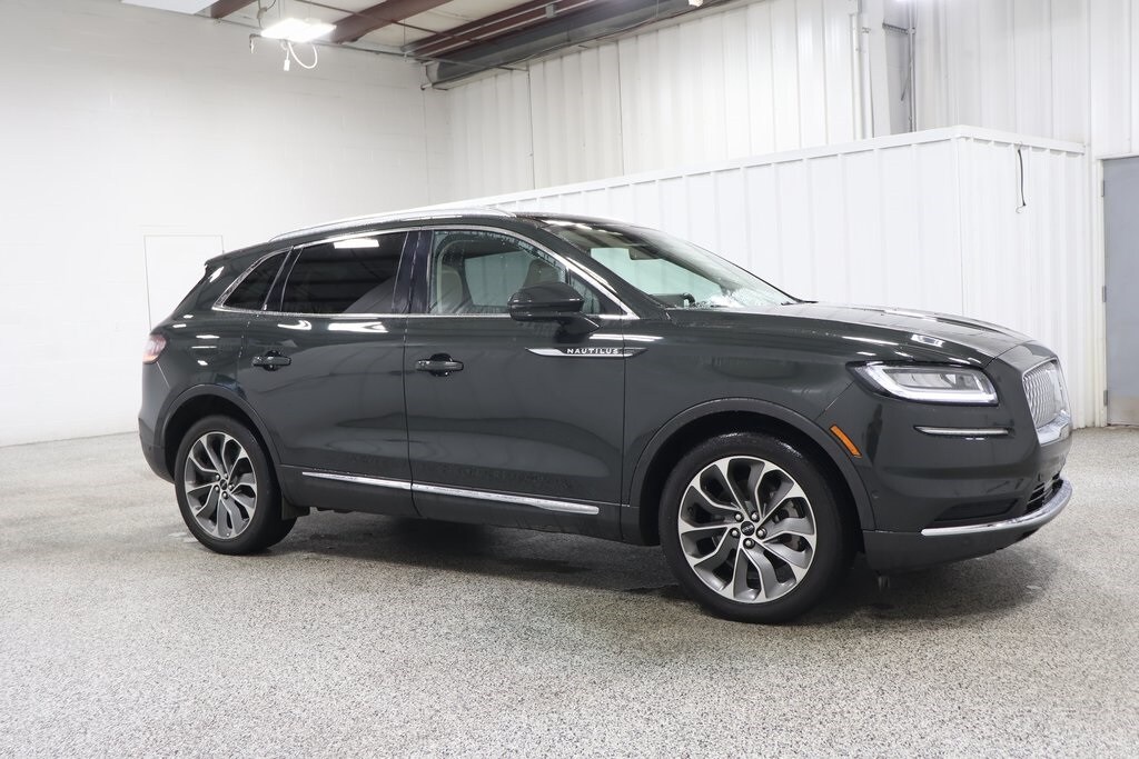 Used 2022 Lincoln Nautilus Reserve with VIN 2LMPJ8K9XNBL06473 for sale in Hicksville, OH