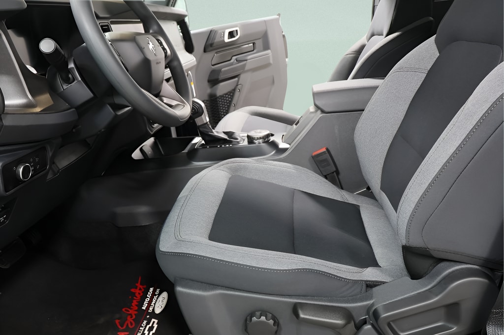 2025 Ford Bronco 2-Door Base - Photo 18