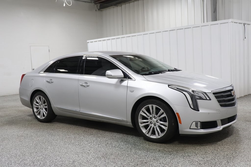 Used 2018 Cadillac XTS Luxury with VIN 2G61M5S36J9116844 for sale in Hicksville, OH