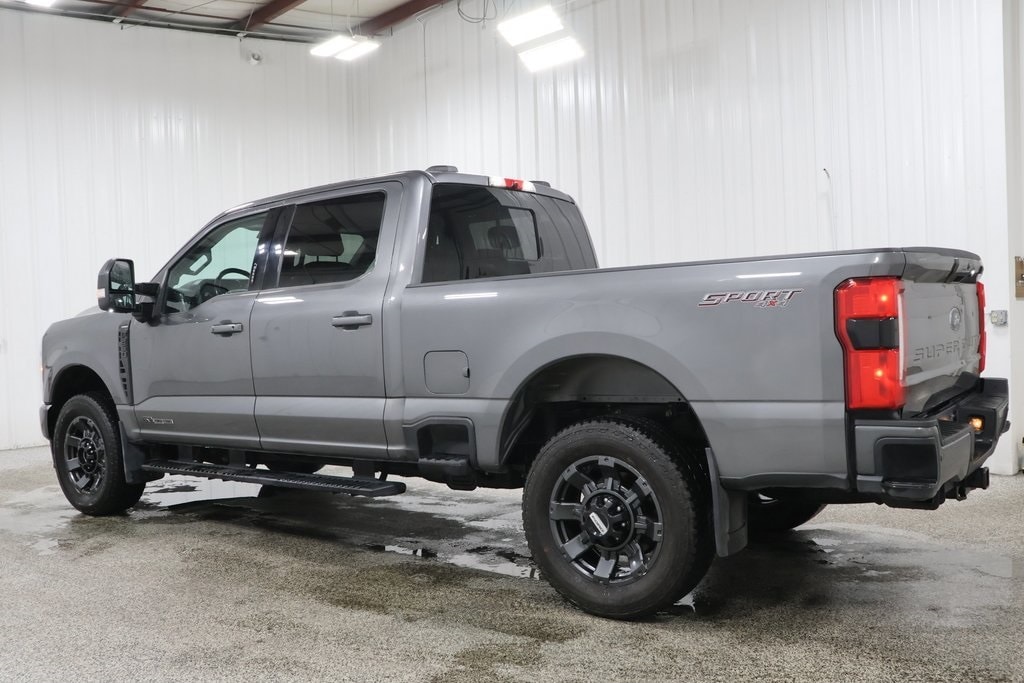 Used 2023 Ford F-250SD Lariat Truck