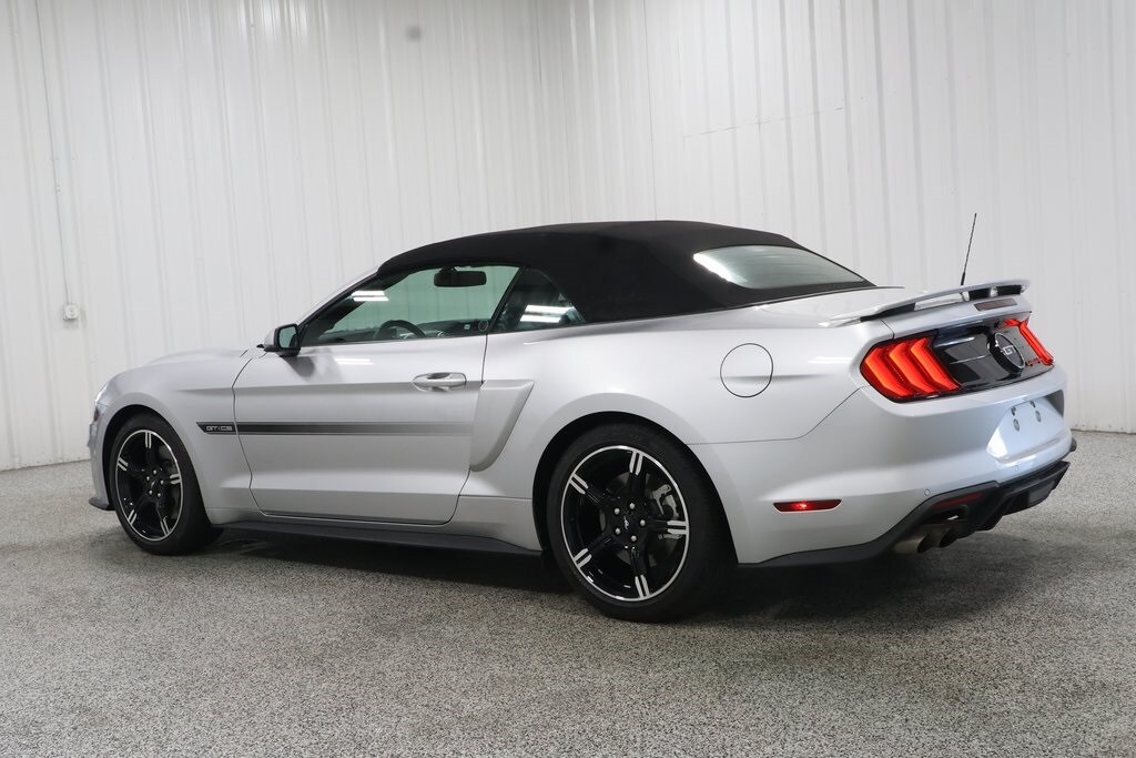 2019 Ford Mustang GT Premium Convertible photo 3